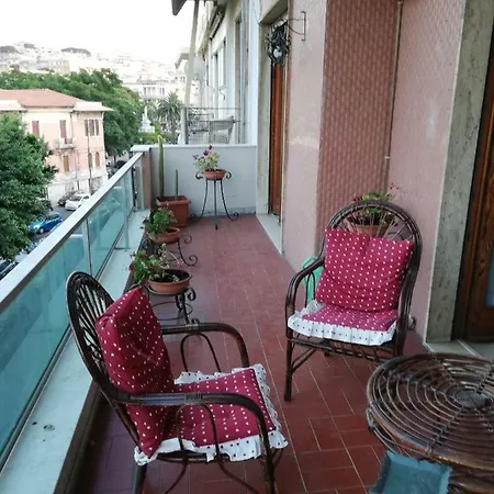 Casa Di Enza Al Museo Lägenhet *